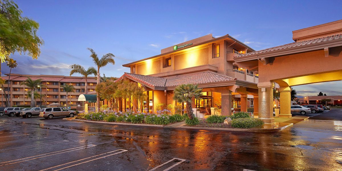 holiday-inn-hotel-and-suites-santa-maria-2815488368-2x1